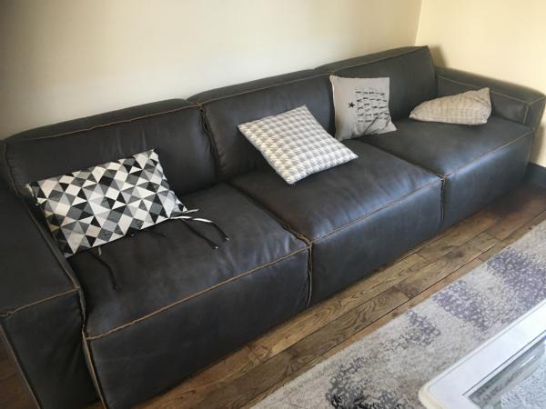 ha ricevuto quel giorno come descritto, ben confezionato, servizio pib educato e reattivo 
